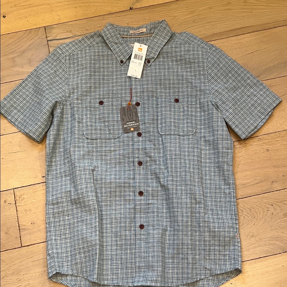 Quiksilver waterman men’s Blue Checkered Button Down Shirt, small